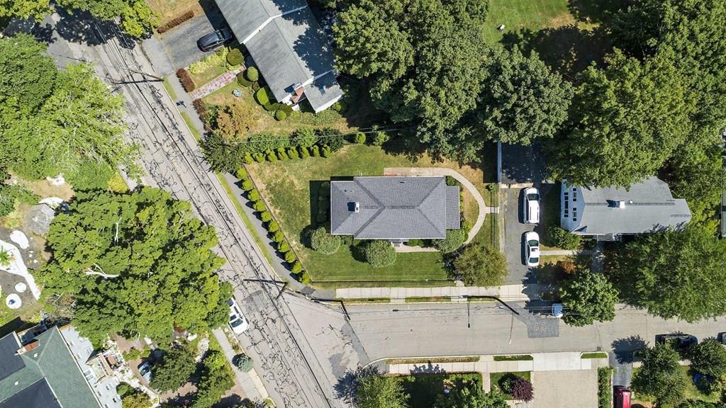 4 Avondale Road Newton, MA 02459 - Photo 31 of 37