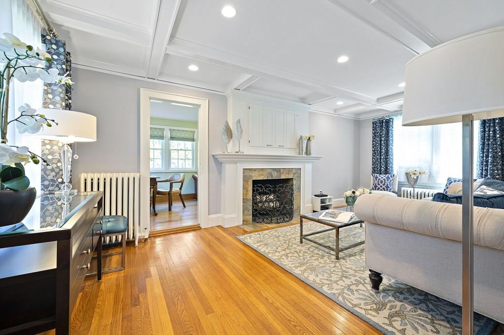 4 Avondale Road Newton, MA 02459 - Photo 4 of 37