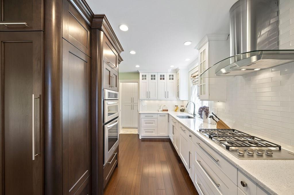 4 Avondale Road Newton, MA 02459 - Photo 7 of 37