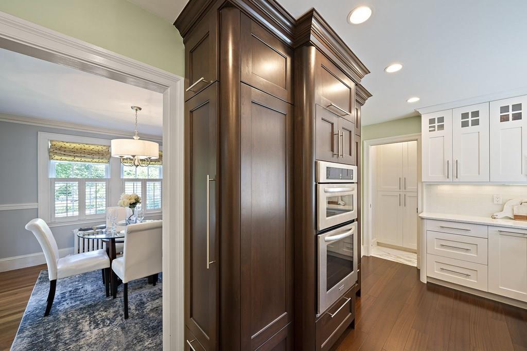 4 Avondale Road Newton, MA 02459 - Photo 9 of 37