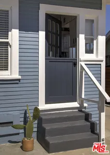 $999,000 | 2955 8th Avenue, Los Angeles, CA 90018