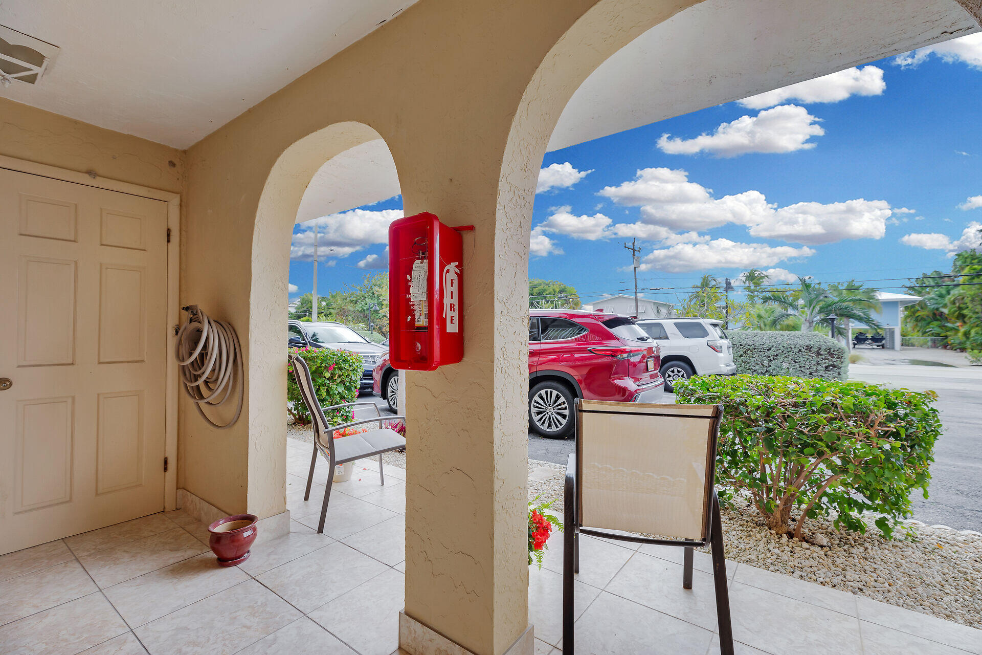 423 Sombrero Beach Road, Unit 9 Marathon, FL 33050 - Photo 37 of 42 Front Patio