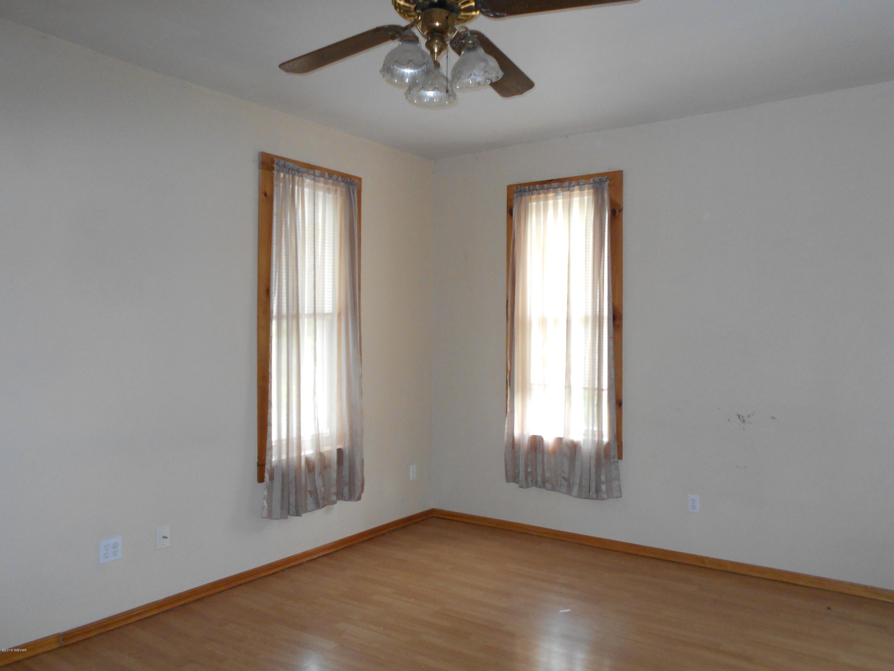 Living room 2