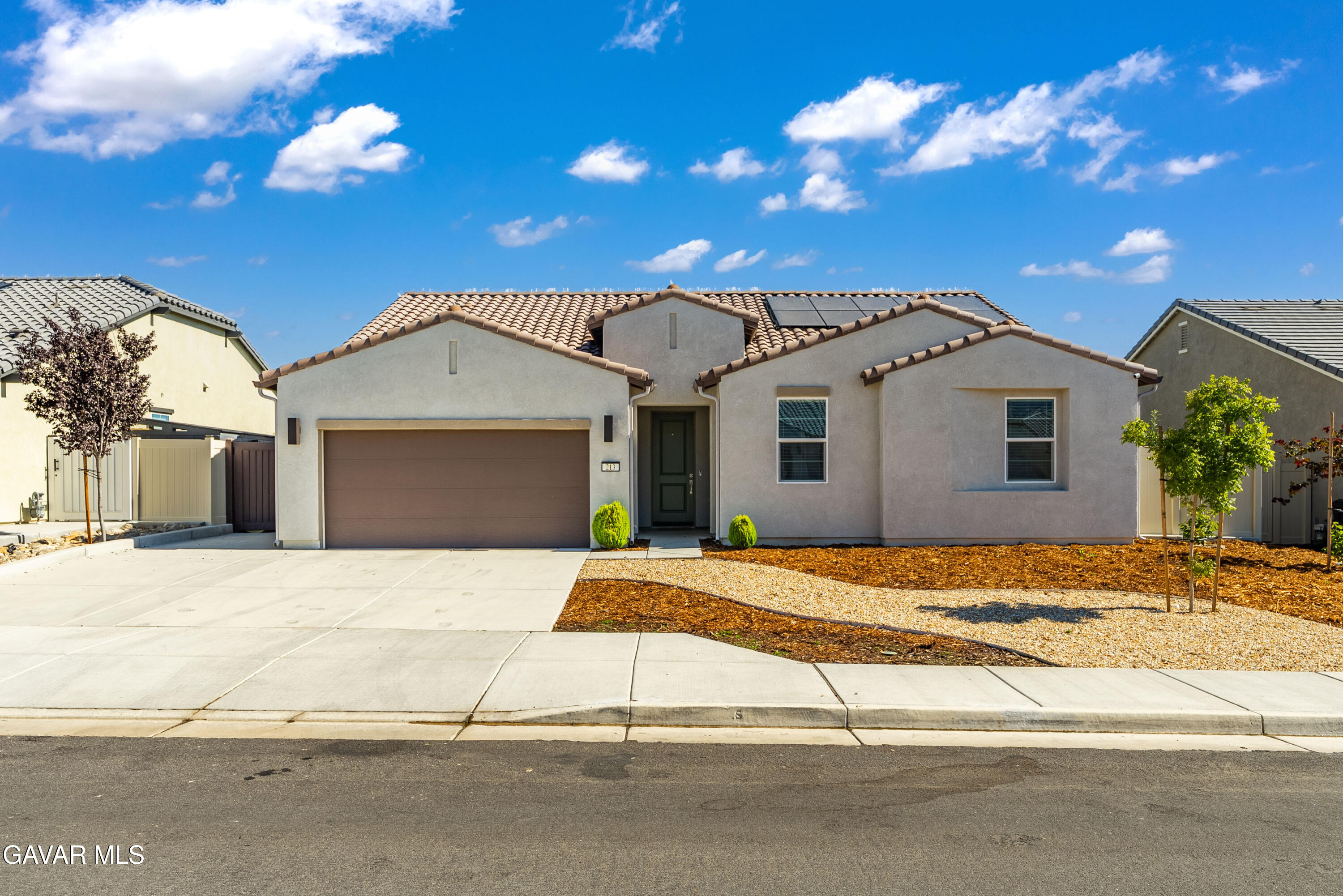213 Cassano Drive Tehachapi, CA 93561 - Photo 2 of 51 Cassano-05