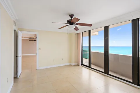 $560,000 | 4200 North Ocean Drive, Unit 11404, Singer Island, FL 33404