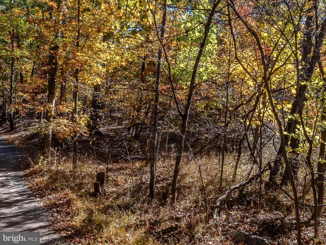 $633,500 | 13 Tuscarora Pike, Hedgesville, WV 25427