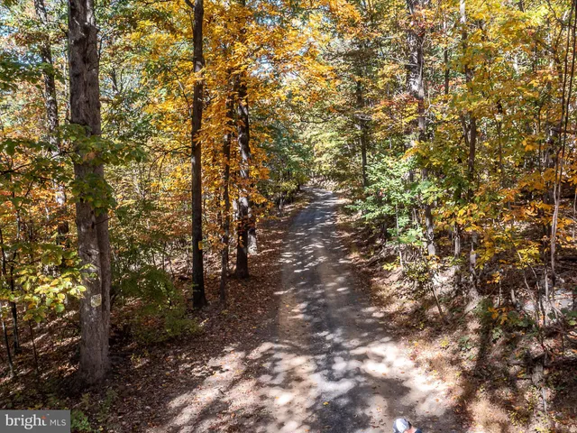 $633,500 | 13 Tuscarora Pike, Hedgesville, WV 25427