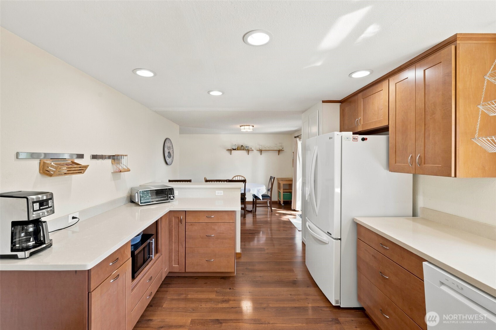 3657 Southwest 318th Street Federal Way, WA 98023 - Photo 6 of 26