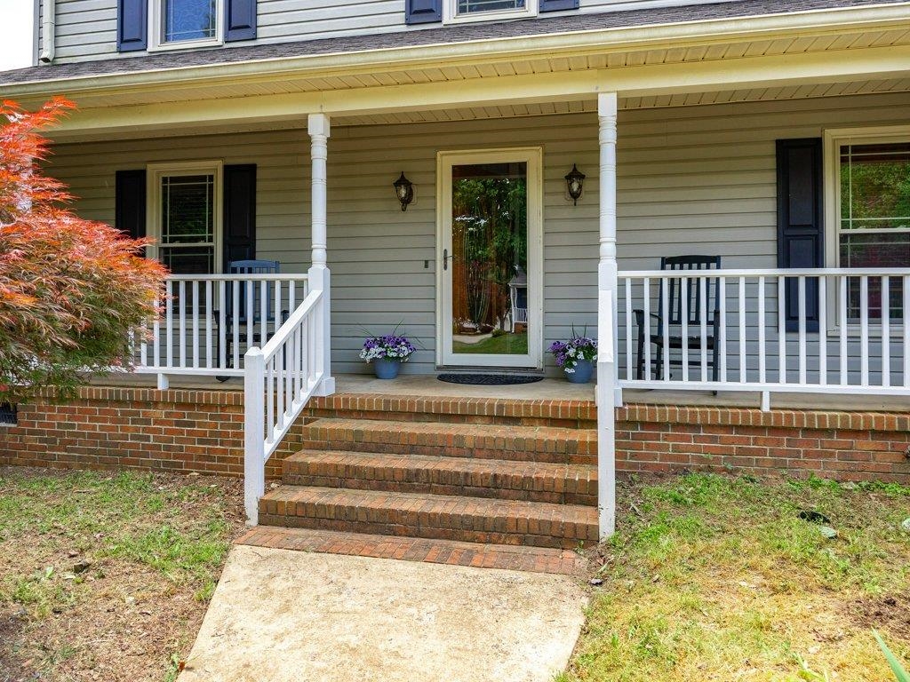 718 Windward Way Greer, SC 29650 - Photo 3 of 36 Gallery Image 3
