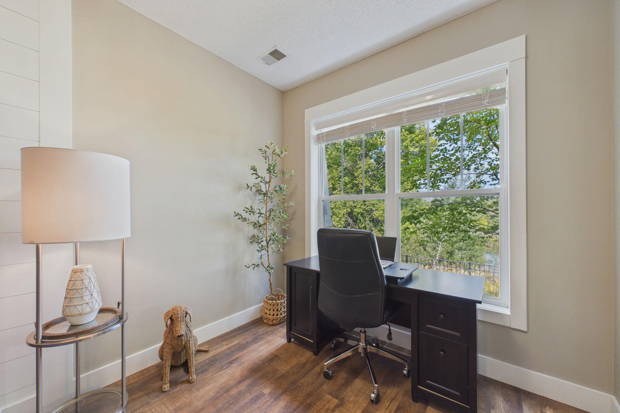1240 County Rd D East, Unit 3 Maplewood, MN 55109 - Photo 4 of 21 Gallery Image 4