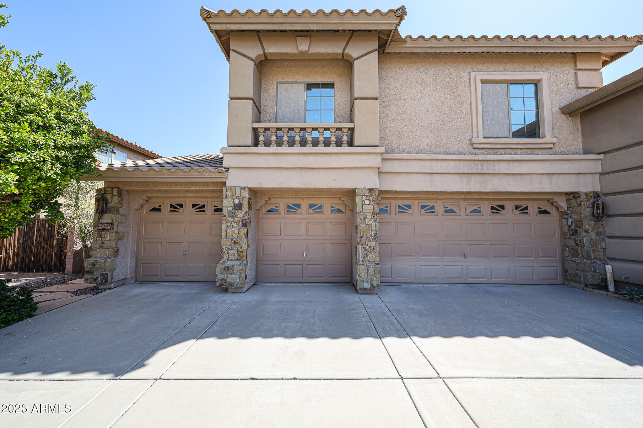27323 North Covered Wagon Road Phoenix, AZ 85085 - Photo 9 of 96 A (9)