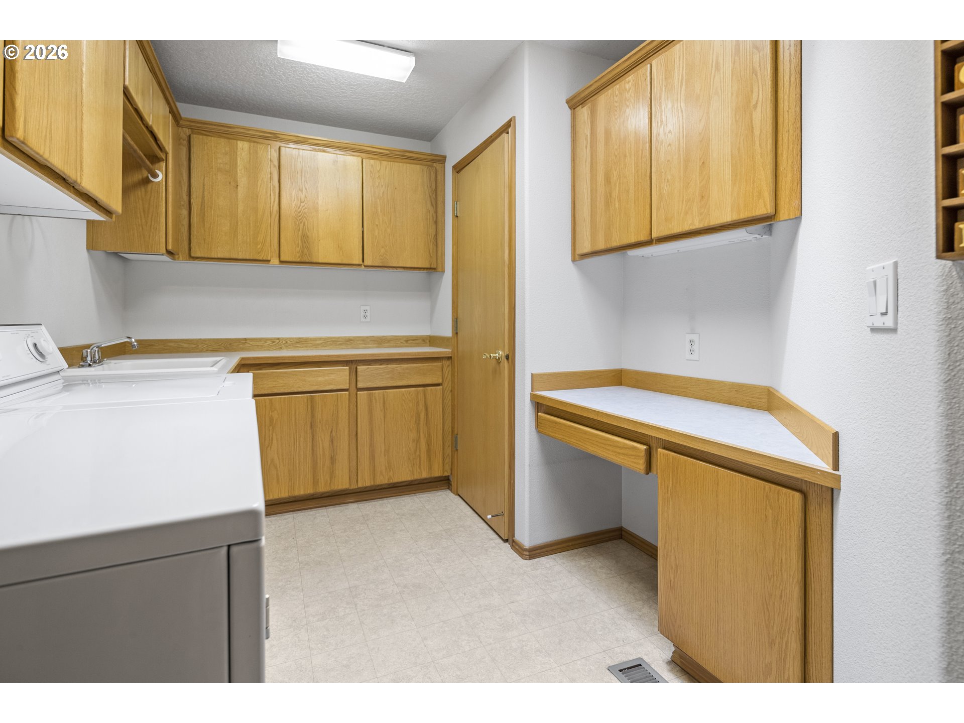 12595 Southwest Colt Court Beaverton, OR 97008 - Photo 16 of 31