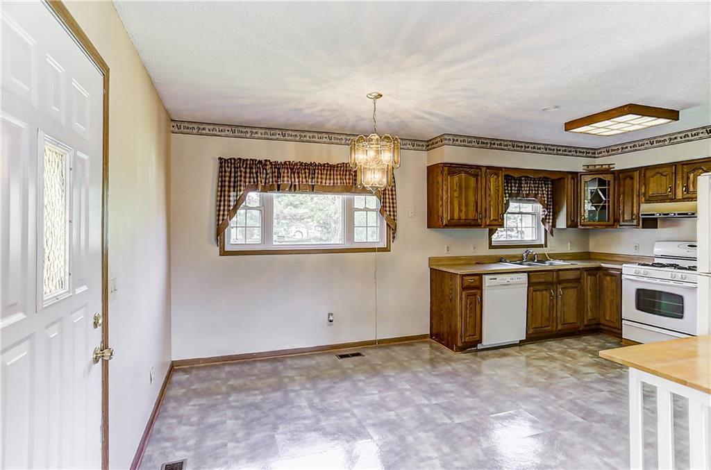 883 Emery Street Springfield, OH 45503 - Photo 9 of 21 Gallery Image 9