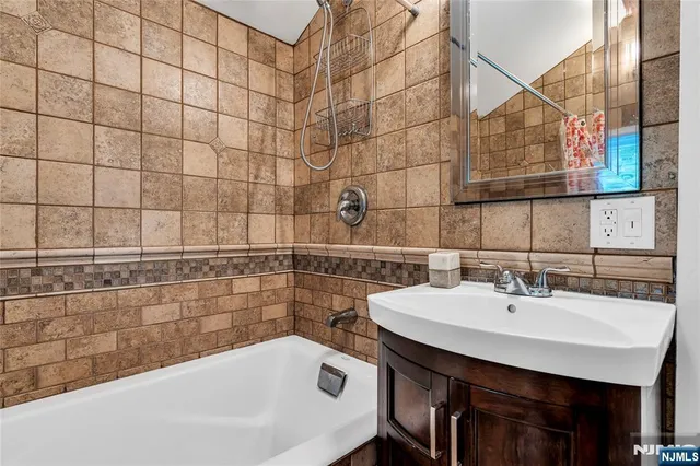 $299,000 | 40 Kingsland Road, West Milford, NJ 07421