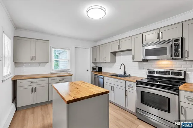 $299,000 | 40 Kingsland Road, West Milford, NJ 07421