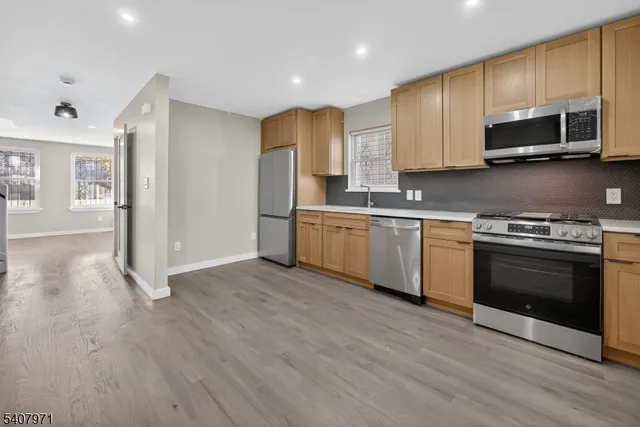 $3,600 | 414 15th Avenue, Newark, NJ 07103