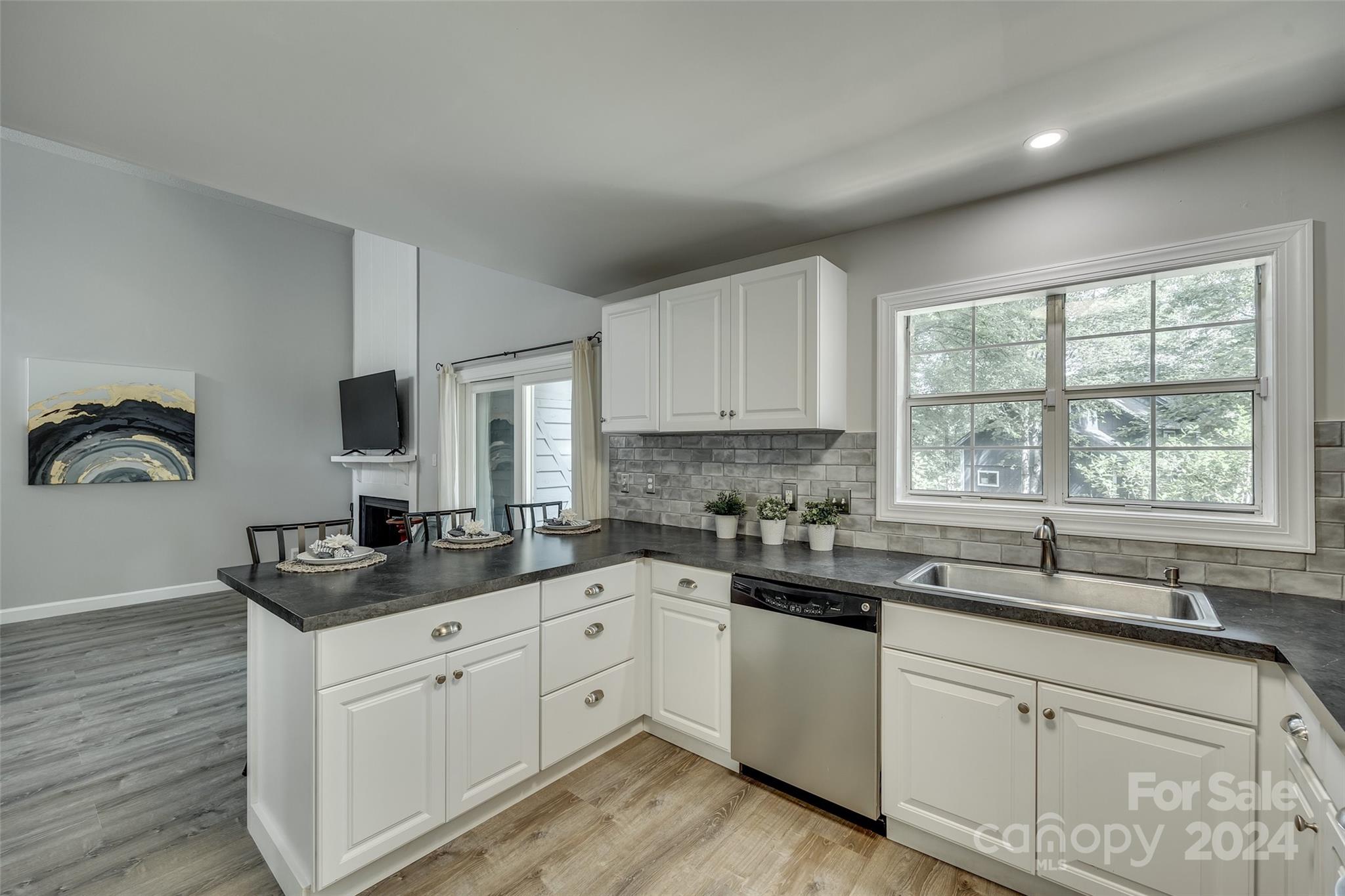 27084 Catamaran Drive Tega Cay, SC 29708 - Photo 12 of 34 Gallery Image 12
