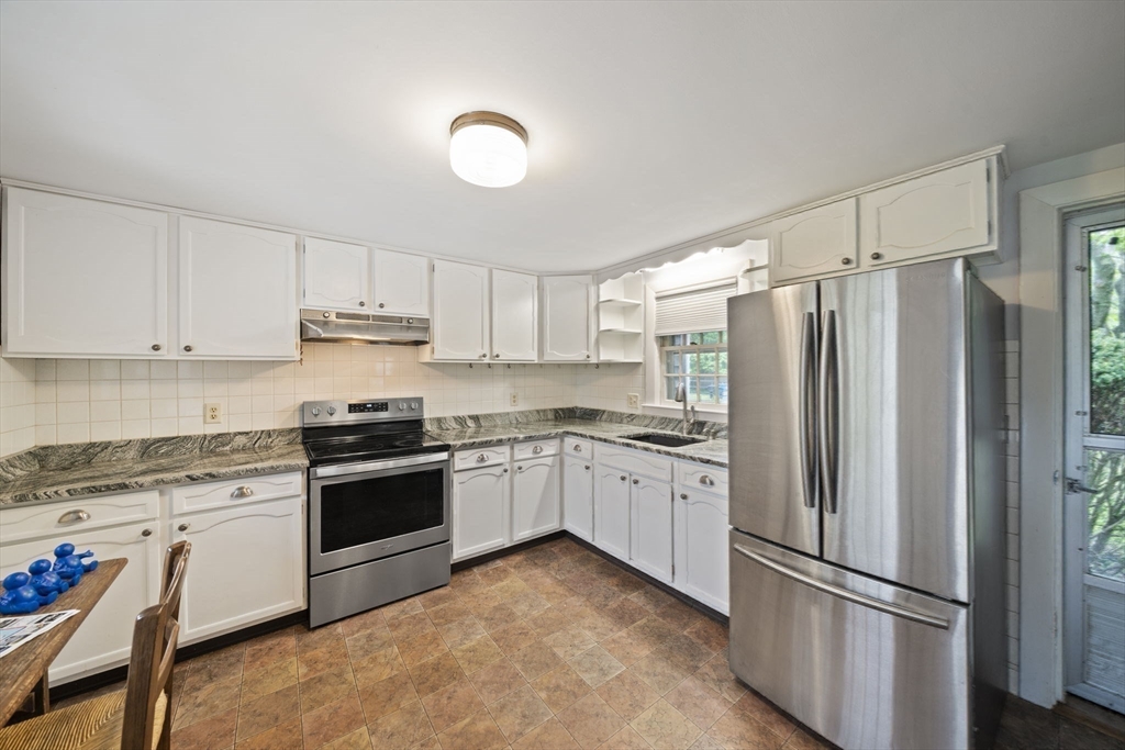 42 Old Barnstable Road Falmouth, MA 02536 - Photo 19 of 40