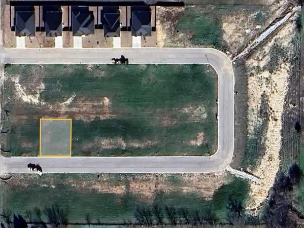 $52,500 | 403 Cirrus Circle, Muenster, TX 76252