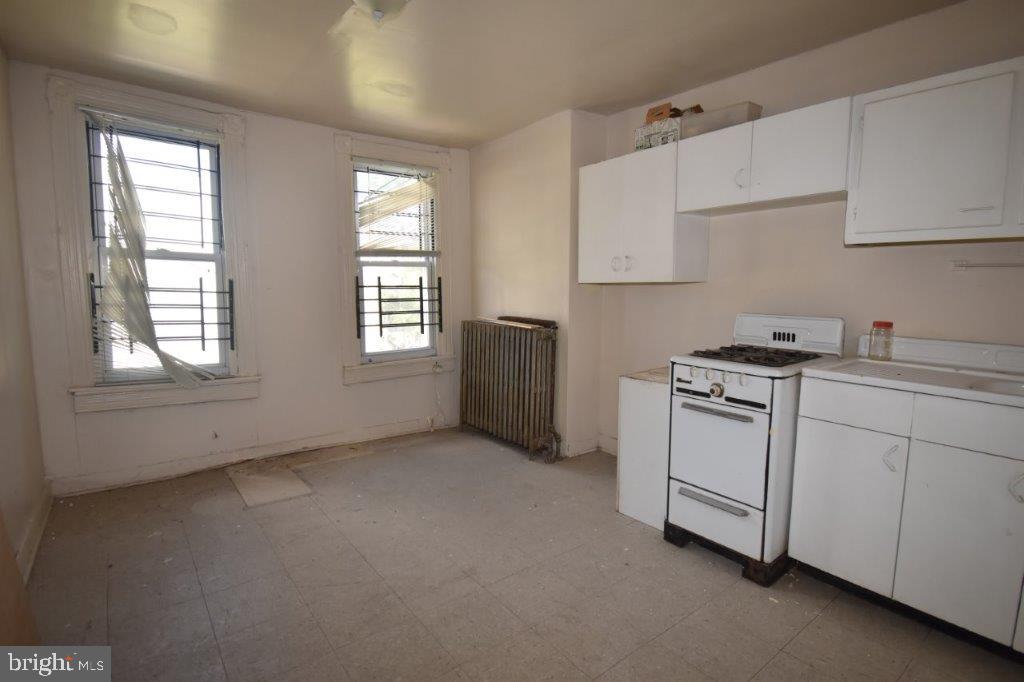 2321 Reisterstown Road Baltimore, MD 21217 - Photo 10 of 11 Apartment kitchen (2nd floor)