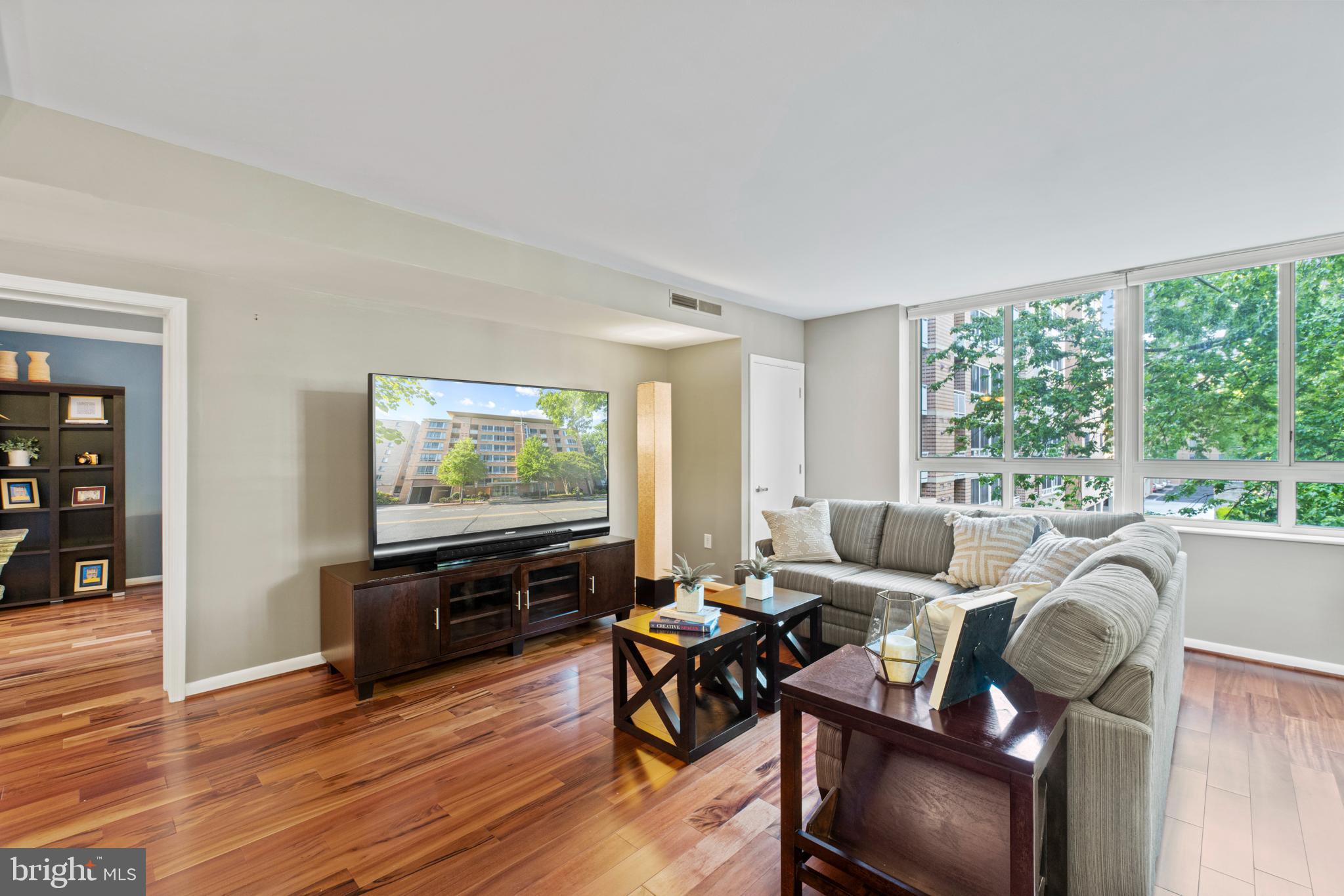 355 I Street Southwest, Unit 201 Washington, DC 20024 - Photo 5 of 35