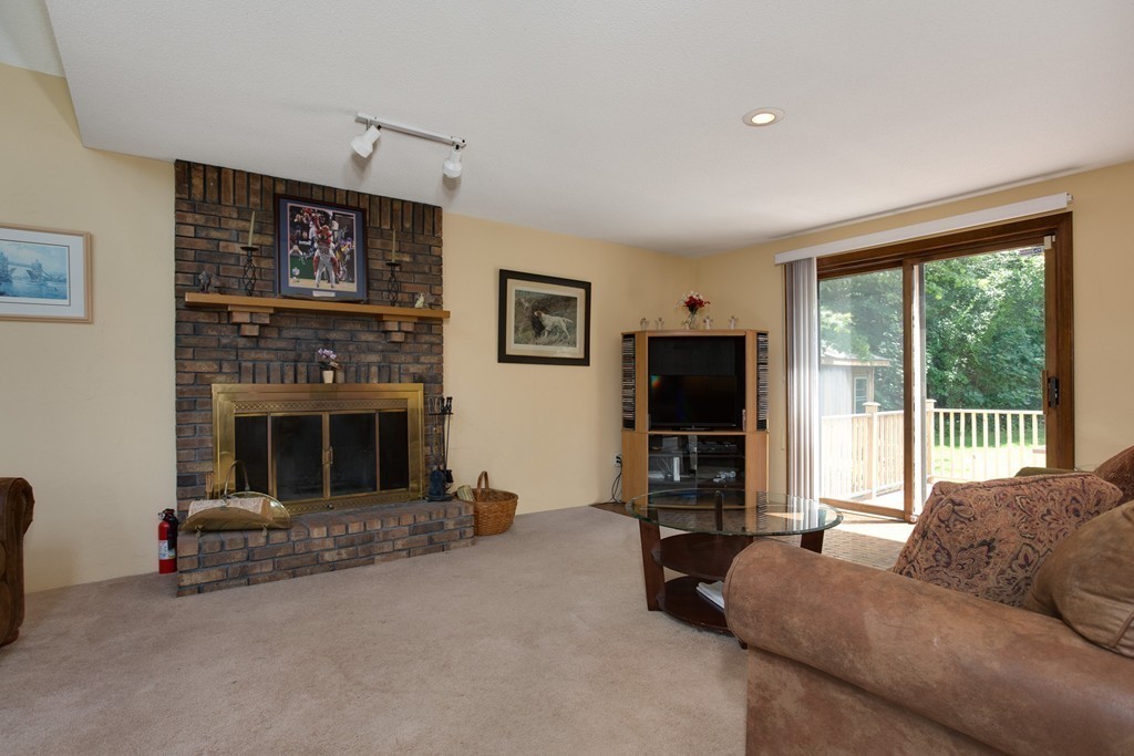 237 Charlton Road Spencer, MA 01562 - Photo 11 of 30 Gallery Image 11