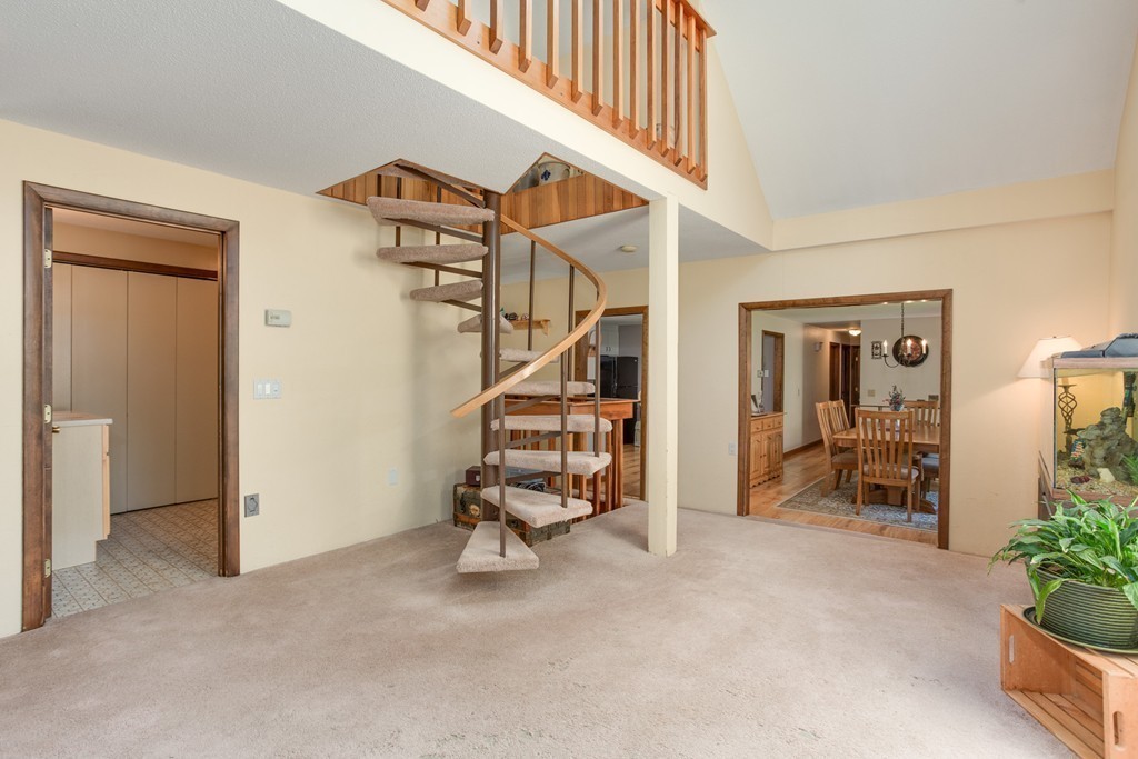 237 Charlton Road Spencer, MA 01562 - Photo 12 of 30 Gallery Image 12