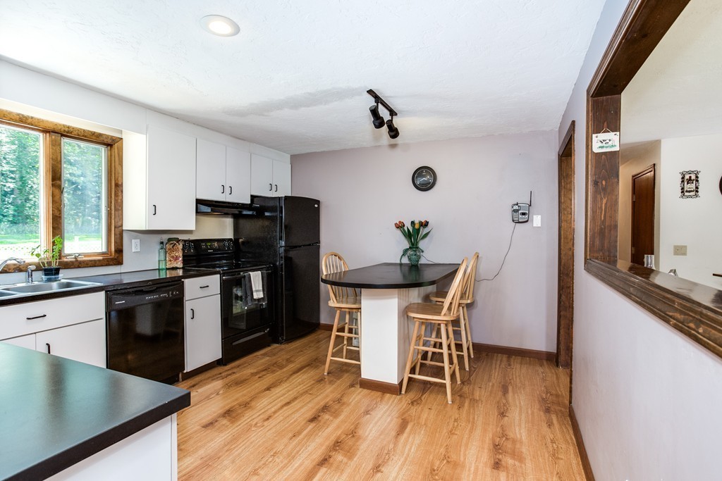 237 Charlton Road Spencer, MA 01562 - Photo 5 of 30 Gallery Image 5