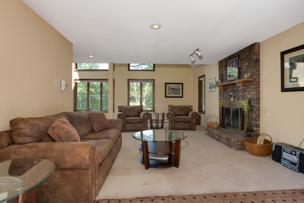 237 Charlton Road Spencer, MA 01562 - Photo 10 of 30 Gallery Image 10