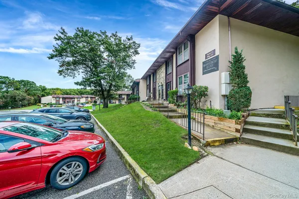 $275,000 | 8 Juniper Court, Unit 8, Selden, NY 11784
