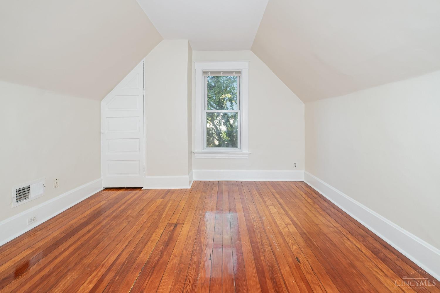 3438 Brotherton Road Cincinnati, OH 45209 - Photo 19 of 25