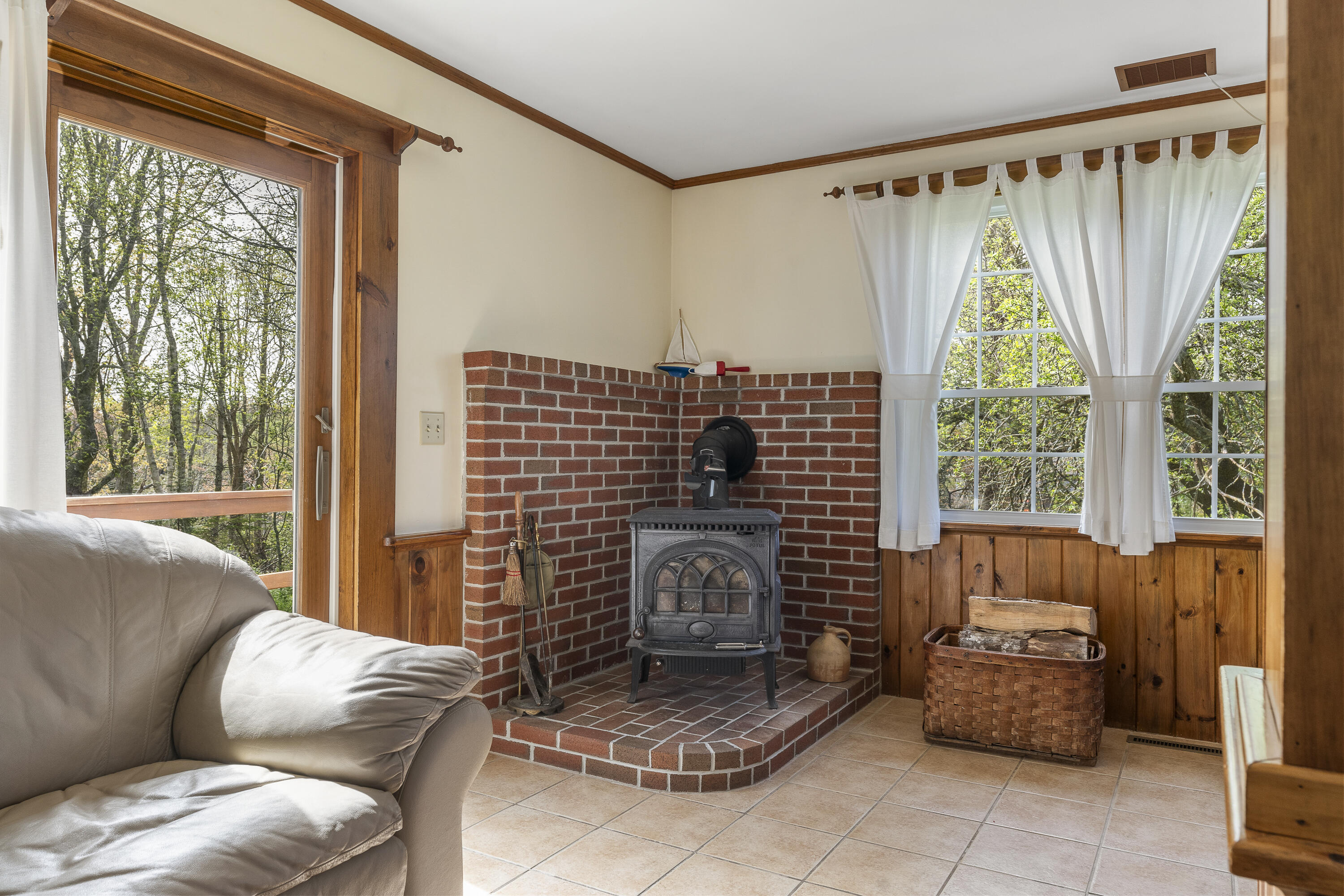 2828 Bristol Road New Harbor, ME 04554 - Photo 13 of 35 2828 Bristol Rd, New Harbor, ME-30