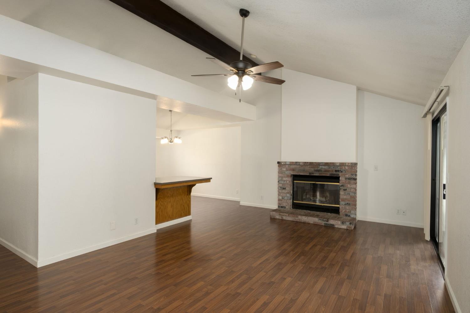 3237 Renn Avenue Clovis, CA 93611 - Photo 10 of 39 Gallery Image 10