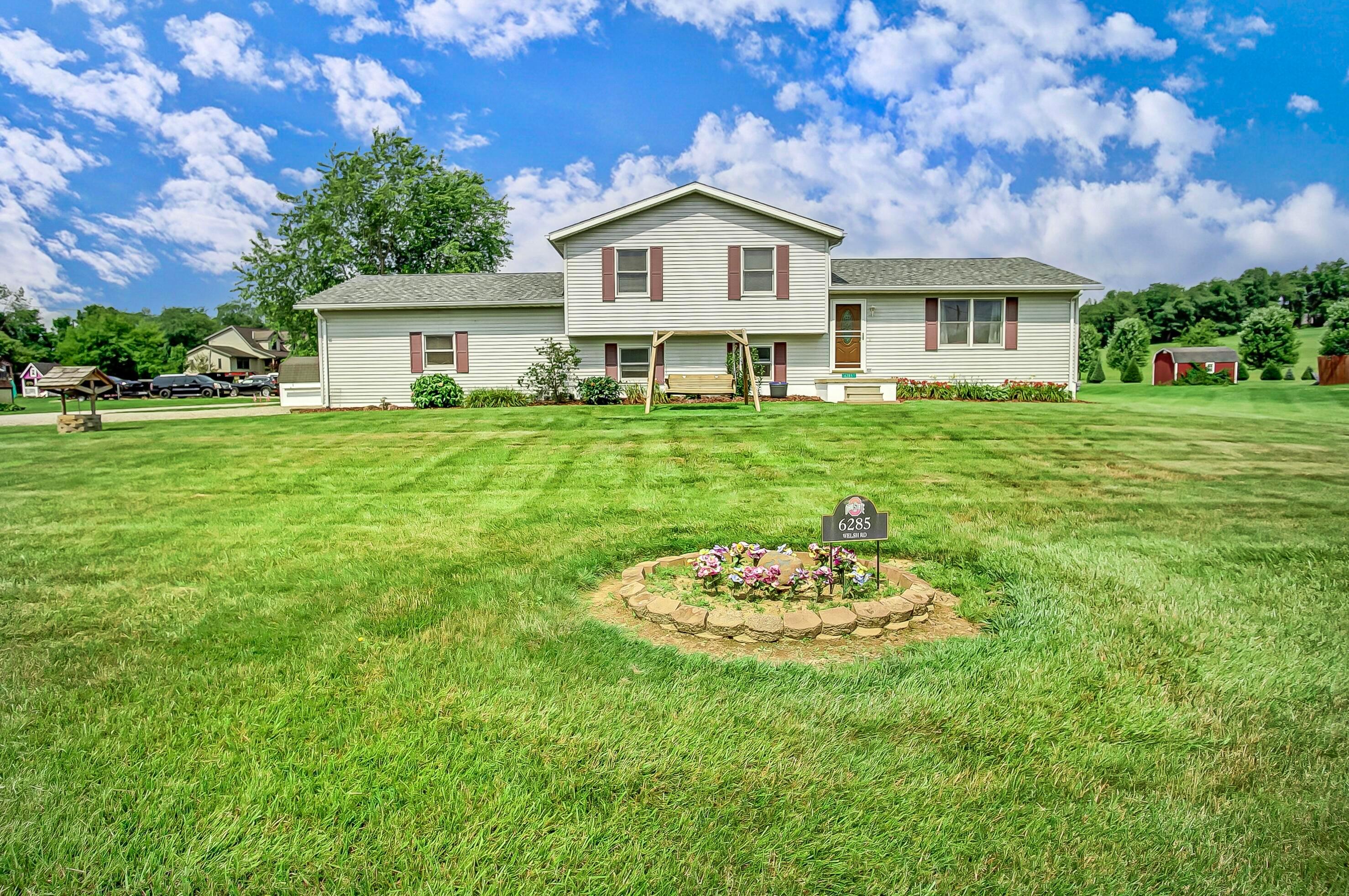 6285 Welsh Road Nashport, OH 43830 - Photo 2 of 47 IMG_4275
