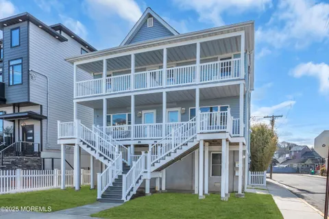 $925,000 | 37 Shrewsbury Avenue, Highlands, NJ 07732