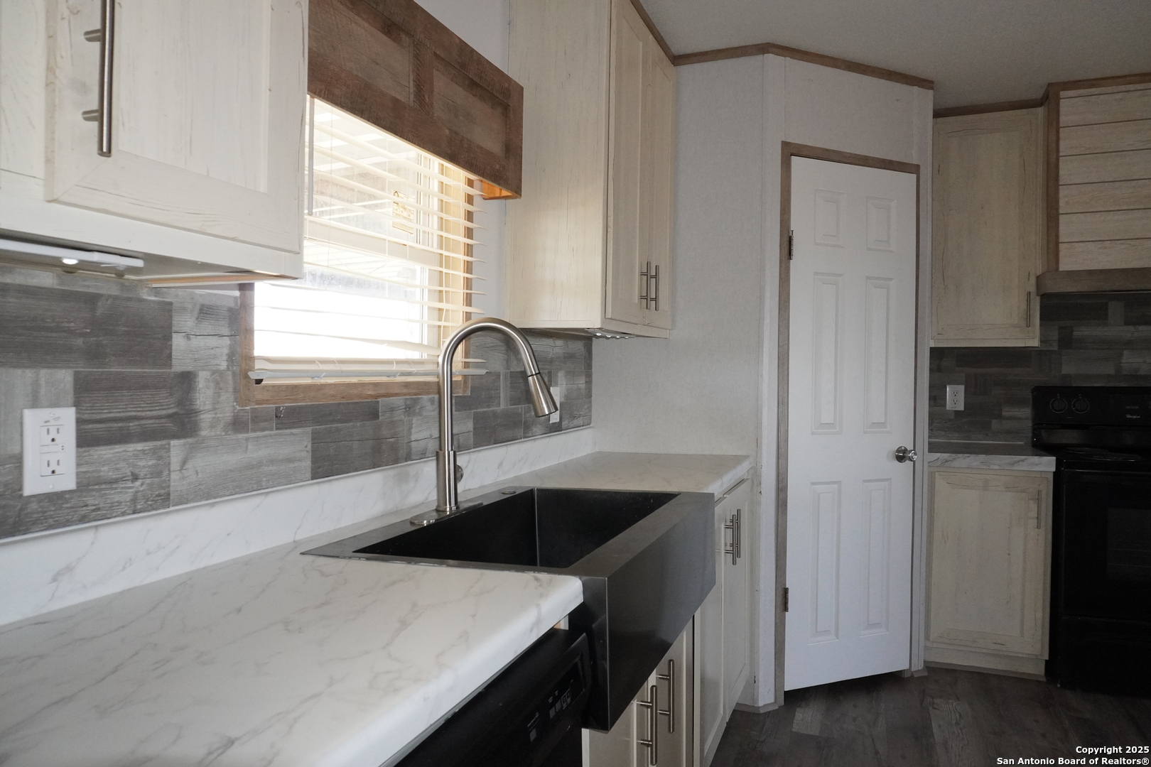 70 Gallinas Creek Road Pleasanton, TX 78064 - Photo 5 of 28