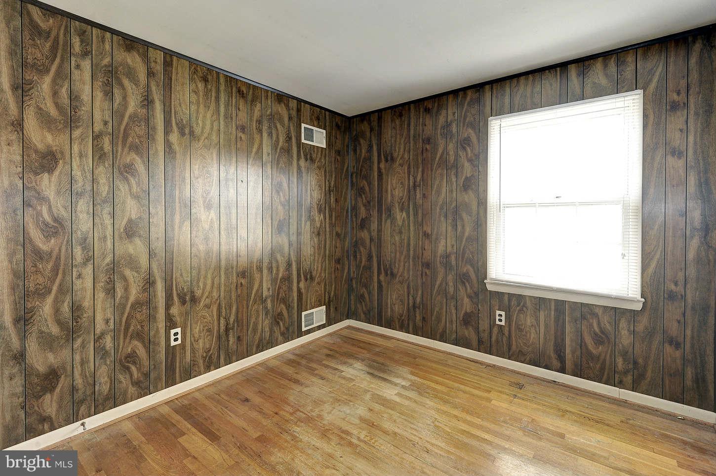 8510 Postoak Road Potomac, MD 20854 - Photo 14 of 16 Bedroom