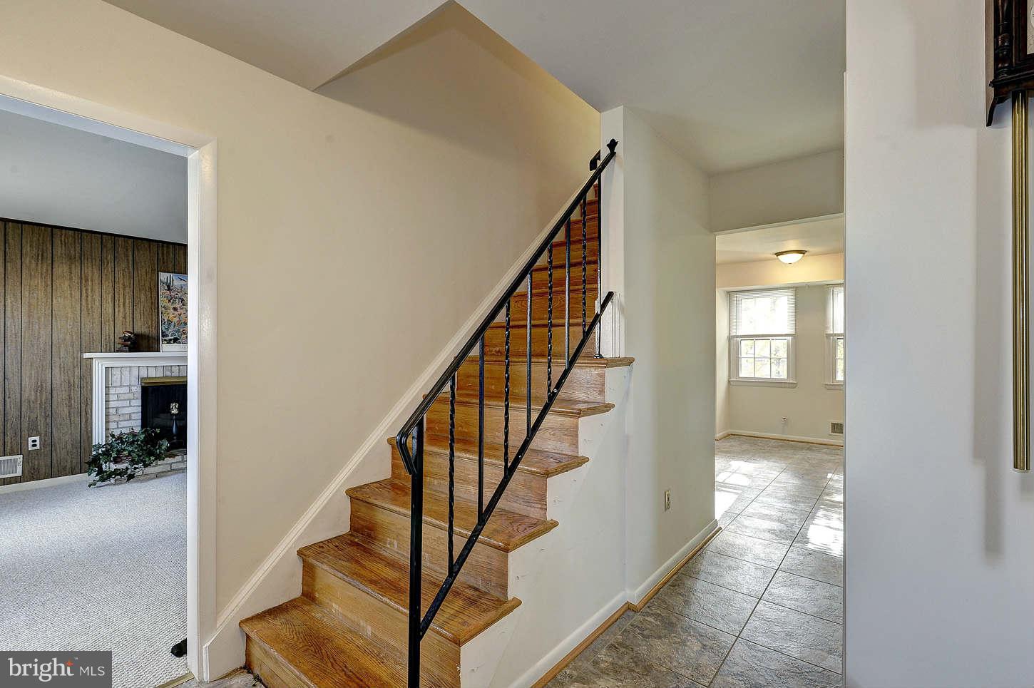8510 Postoak Road Potomac, MD 20854 - Photo 3 of 16 Interior (General)