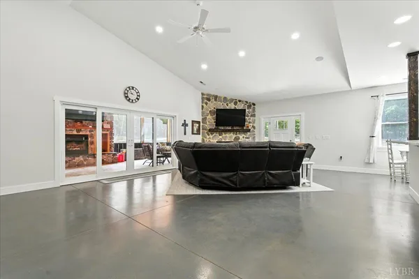 $874,999 | 1568 Bent Creek Road, Concord, VA 24538