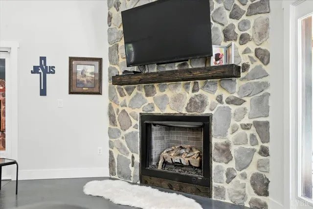 $899,900 | 1568 Bent Creek Road, Concord, VA 24538