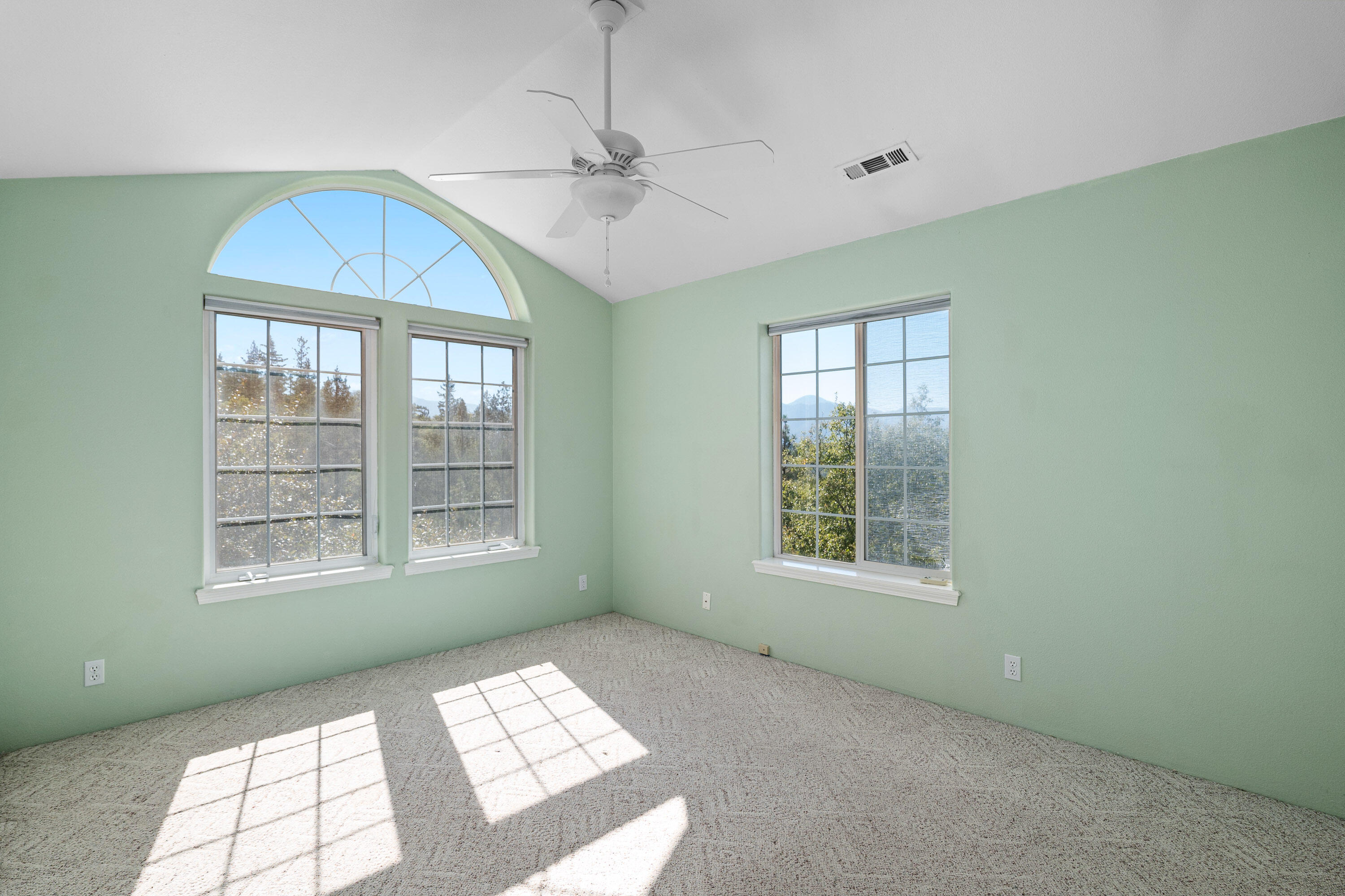 780 South Espey Road Grants Pass, OR 97527 - Photo 33 of 54 780 S Espey (33)