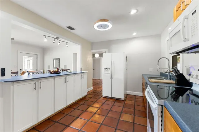 $549,000 | 9854 51st Avenue North, St. Petersburg, FL 33708