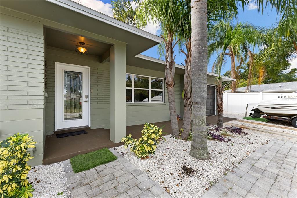 9854 51st Avenue North St. Petersburg, FL 33708 - Photo 2 of 52