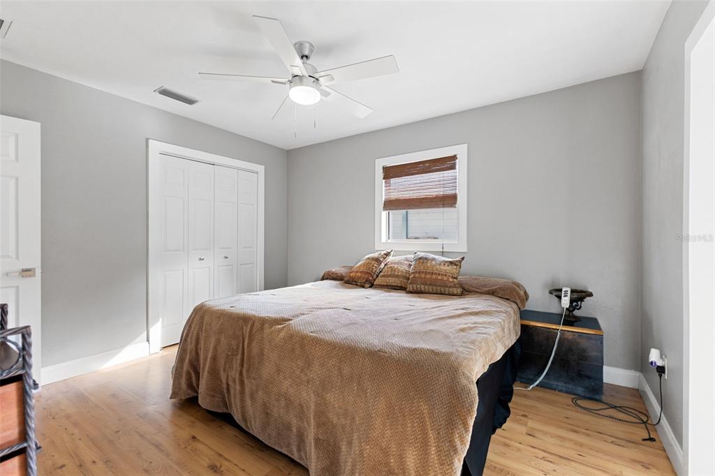 9854 51st Avenue North St. Petersburg, FL 33708 - Photo 23 of 52