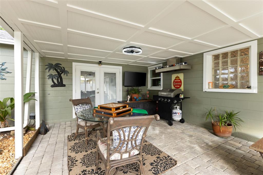 9854 51st Avenue North St. Petersburg, FL 33708 - Photo 41 of 52