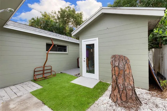 $549,000 | 9854 51st Avenue North, St. Petersburg, FL 33708