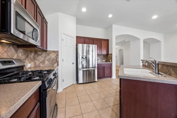 $2,300 | 1305 Clary Sage Loop, Round Rock, TX 78665