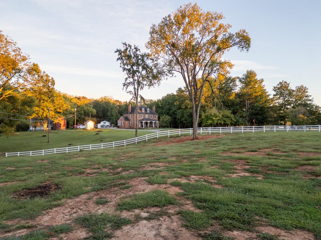 1101 East Hyco Road South Boston, VA 24592 - Photo 38 of 41 Gallery Image 38