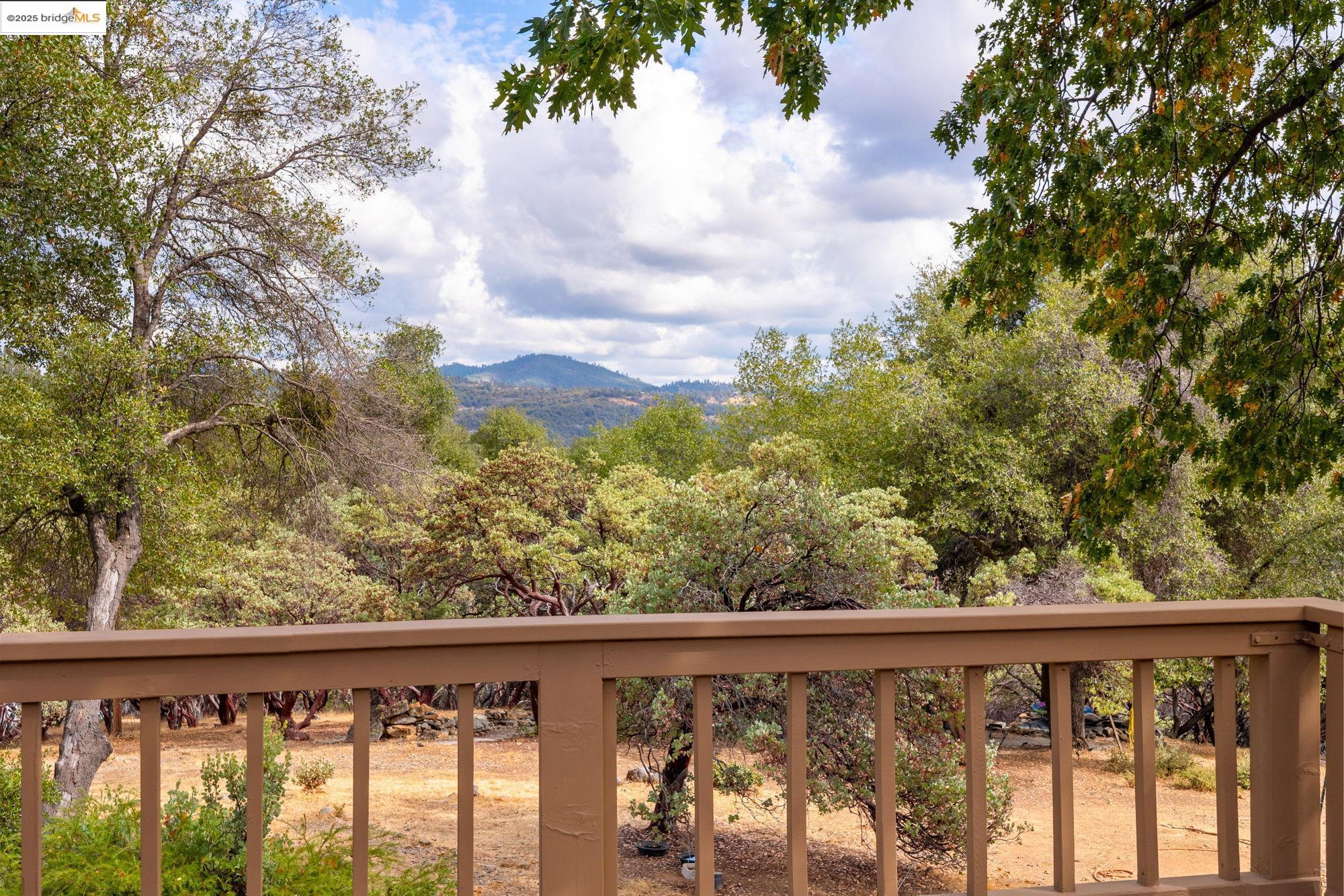 21950 Paseo De Los Portales Road Sonora, CA 95370 - Photo 39 of 47 a view of a green field