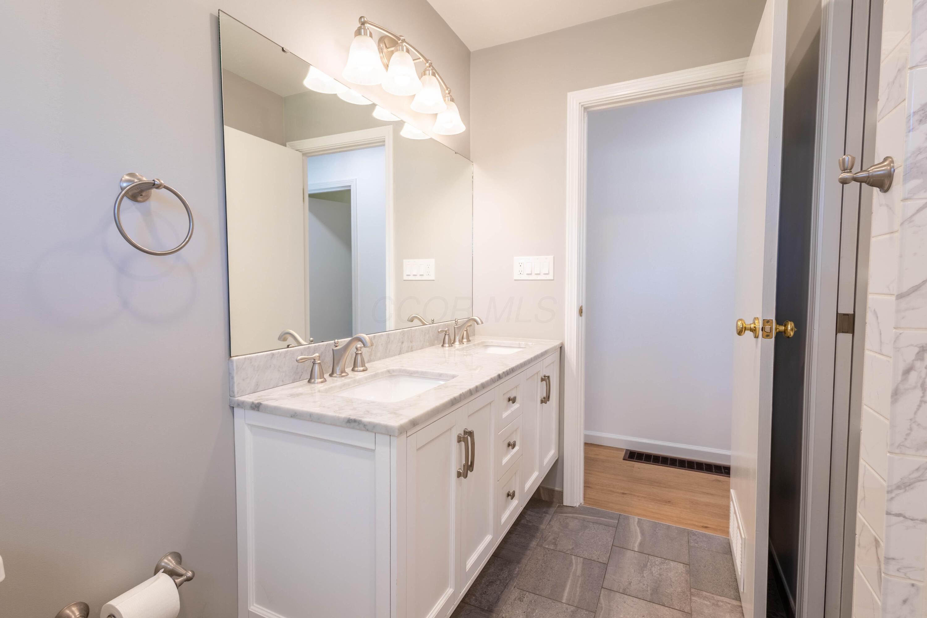 384 Cherrington Road Westerville, OH 43081 - Photo 38 of 69 CT6A7103-HDR